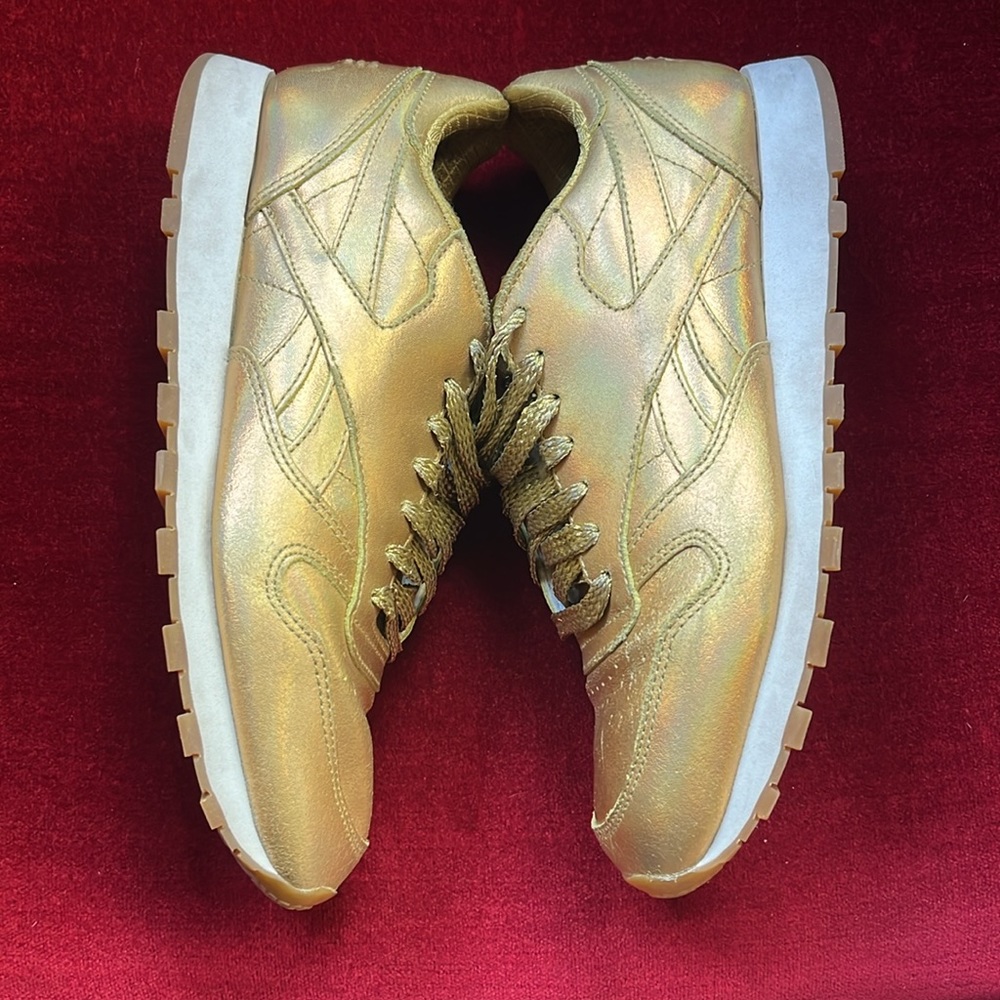 Wonder Woman Gold sneakers